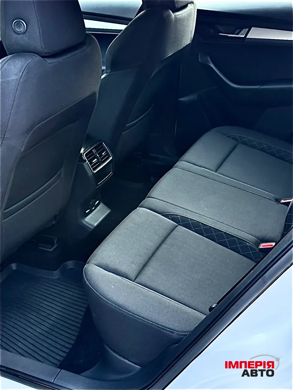 Skoda Karoq - фото 16