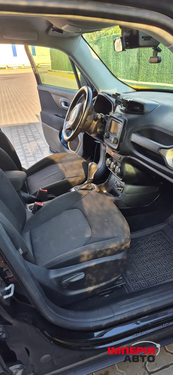 Jeep Renegade - фото 5