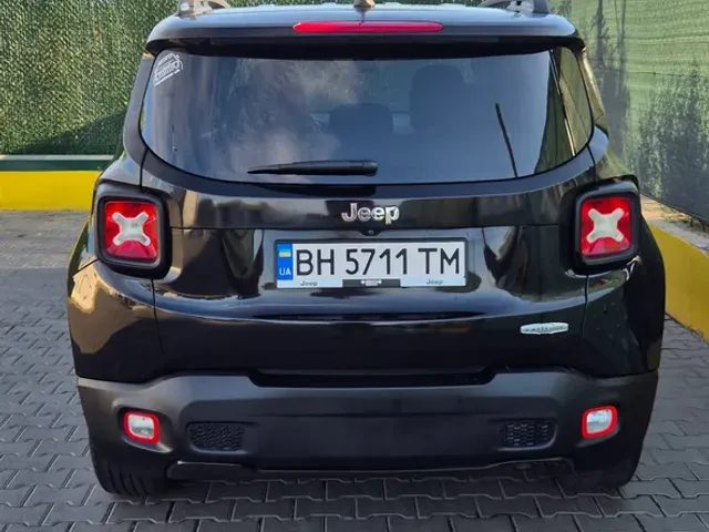 Jeep Renegade - фото 1