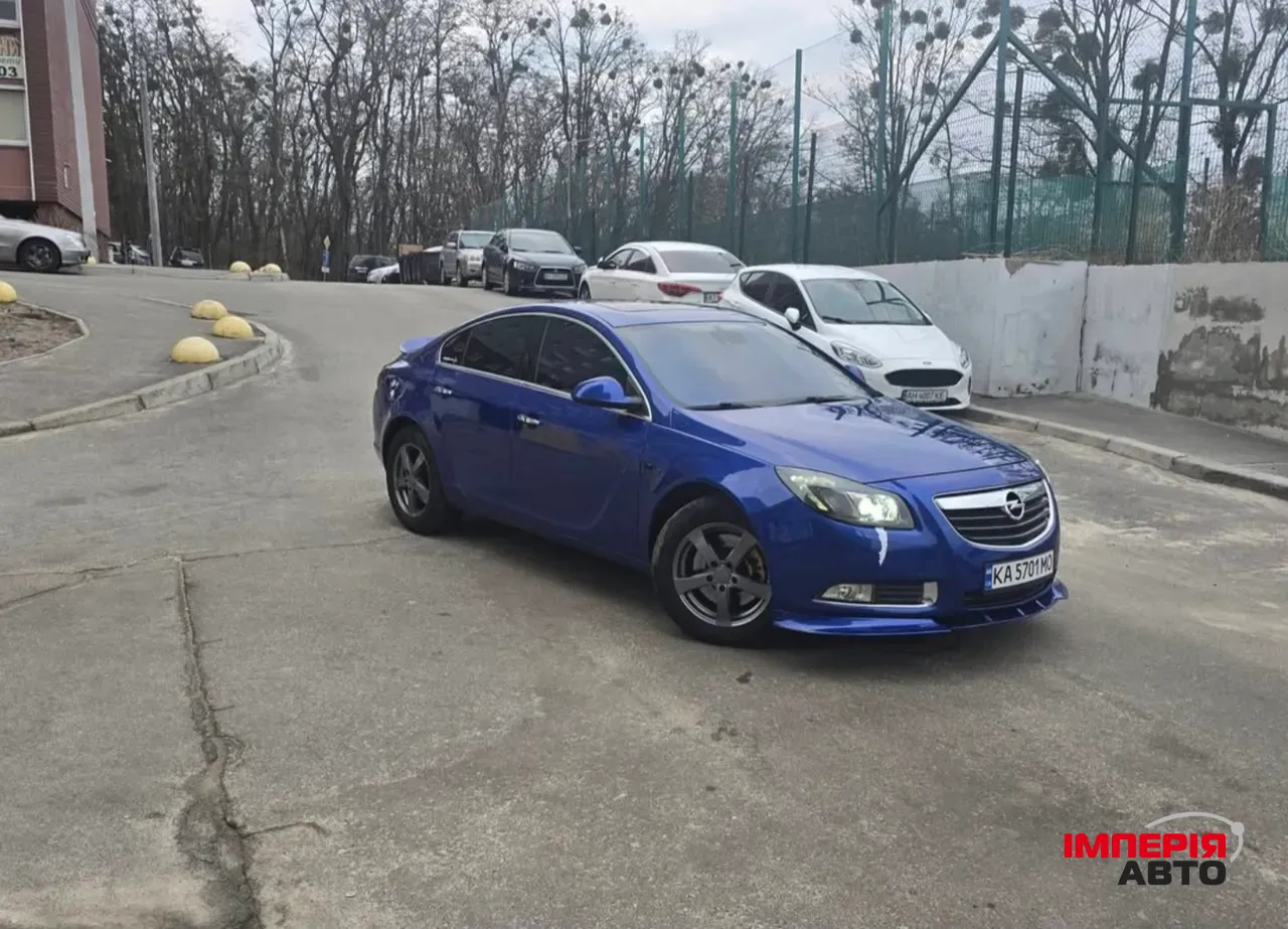 Opel Insignia - фото 1
