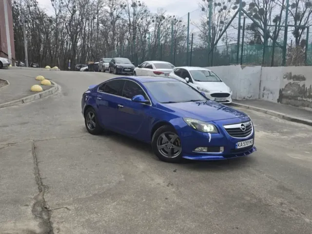 Opel Insignia - фото 1