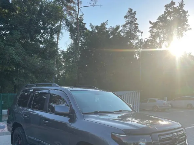 Toyota Land Cruiser - фото 5