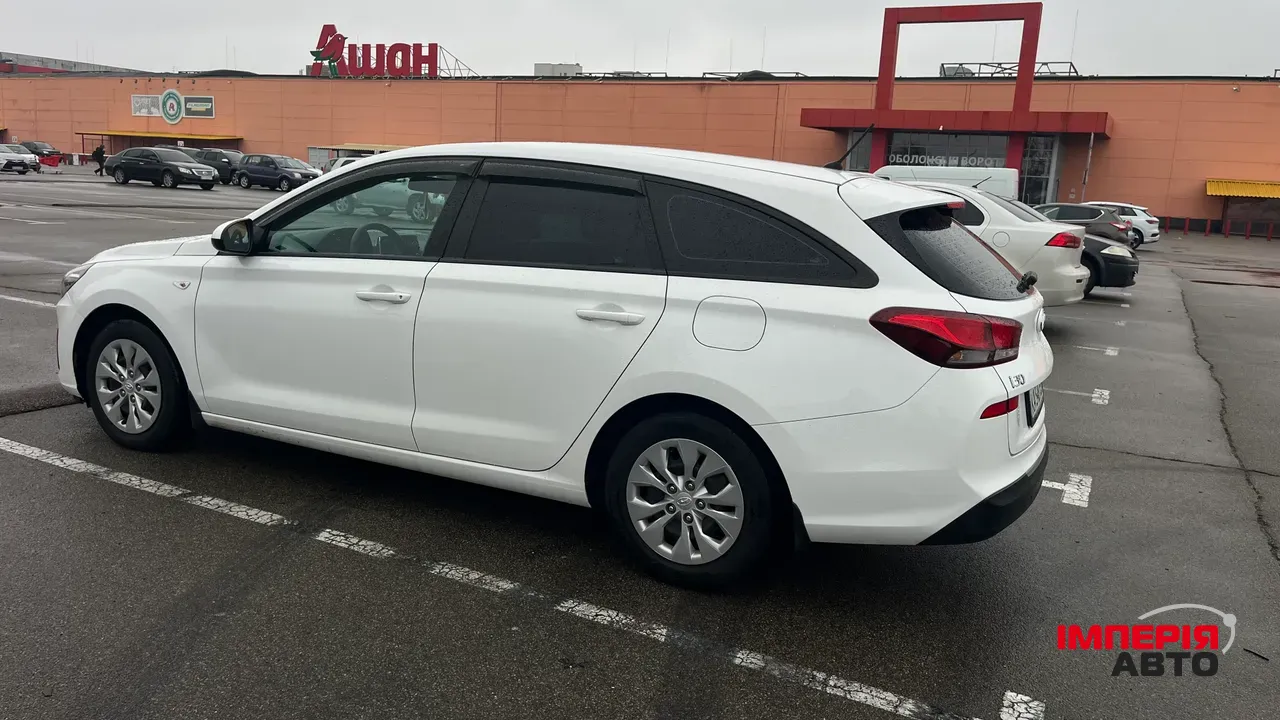 Hyundai i30 - фото 5