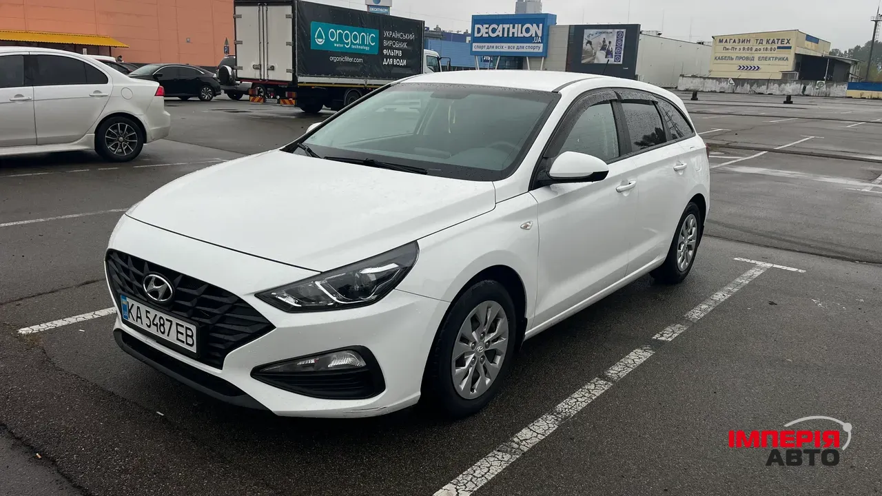 Hyundai i30 - фото 1