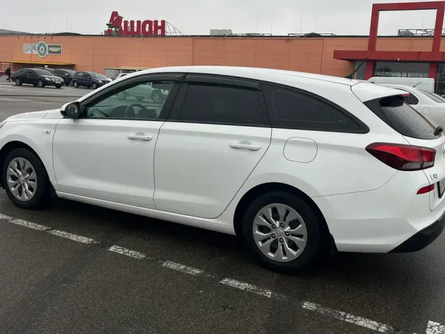 Hyundai i30 - фото 5