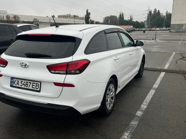 Hyundai i30 - фото 2