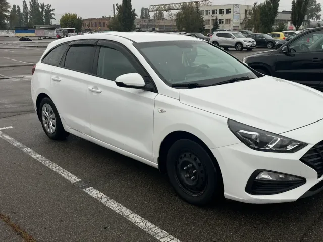 Hyundai i30 - фото 4