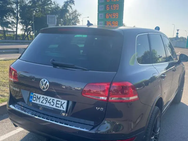 Volkswagen Touareg - фото 2