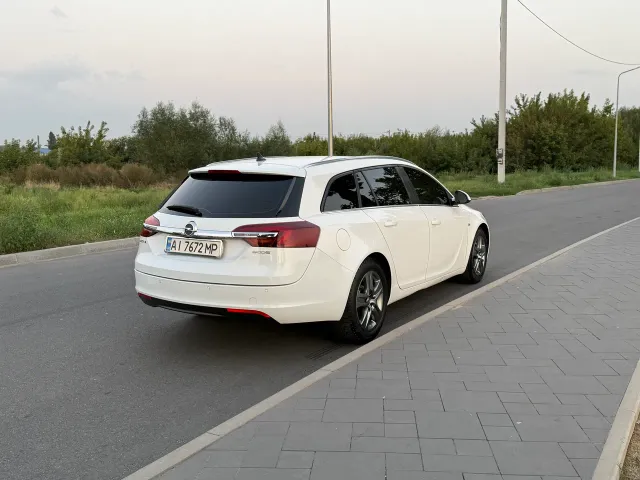 Opel Insignia - фото 3