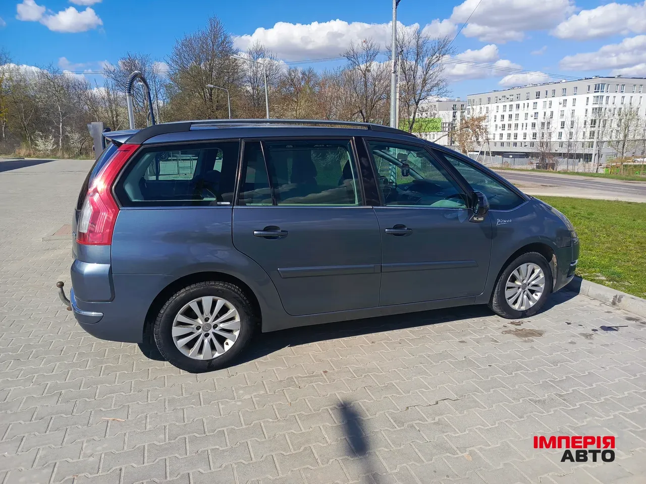 Citroen C4 Picasso - фото 8