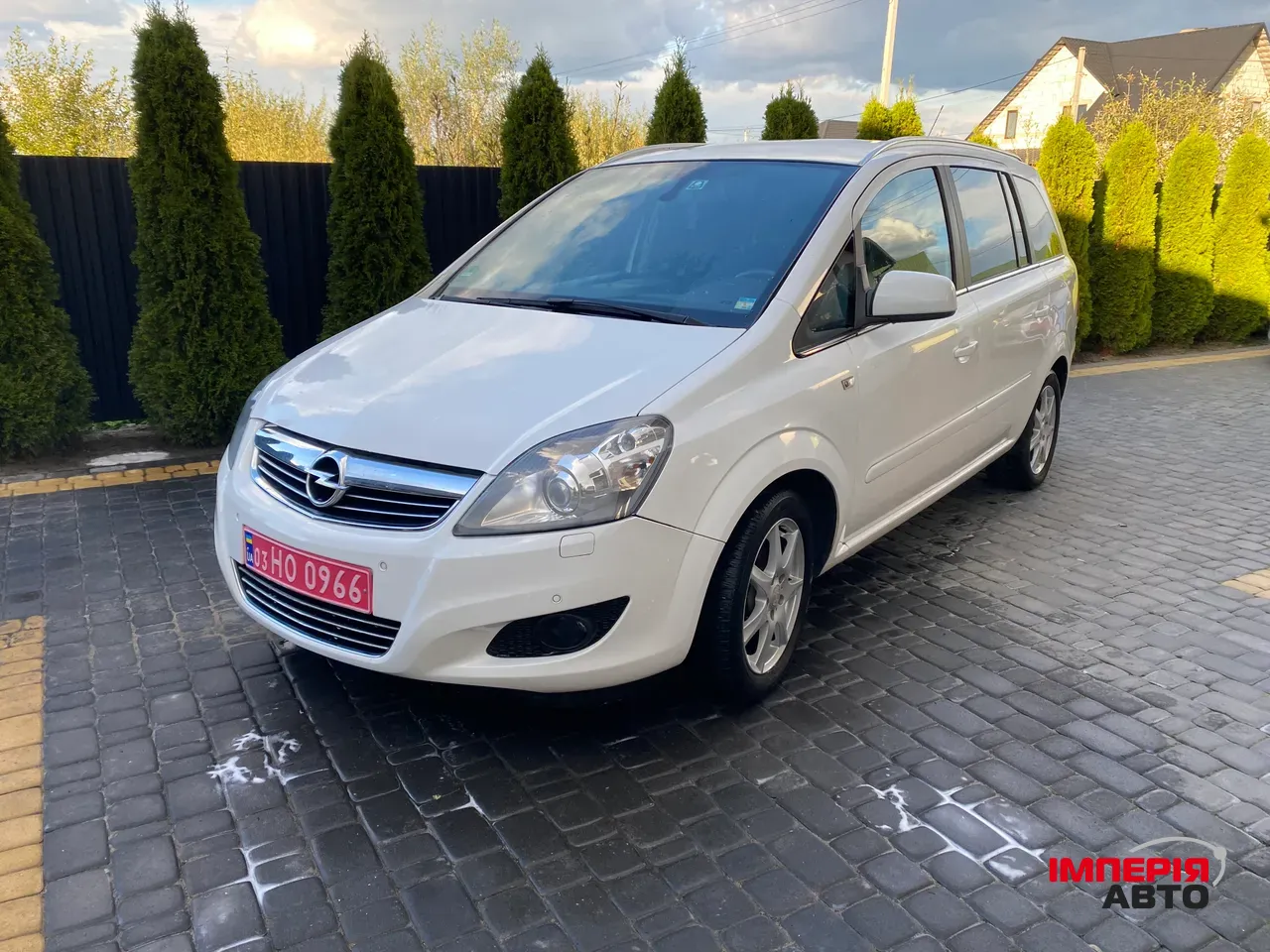 Opel Zafira - фото 4