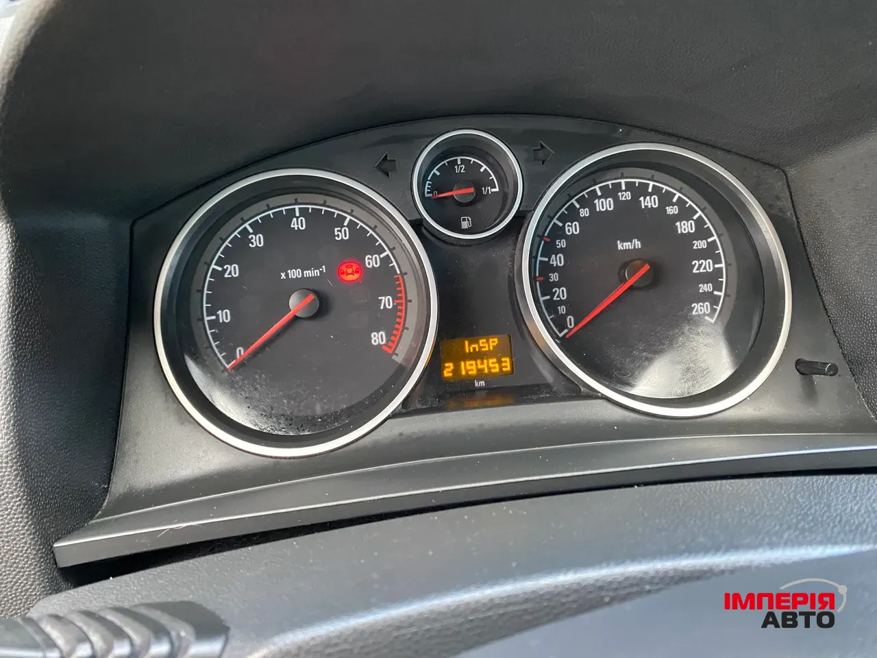 Opel Zafira - фото 22