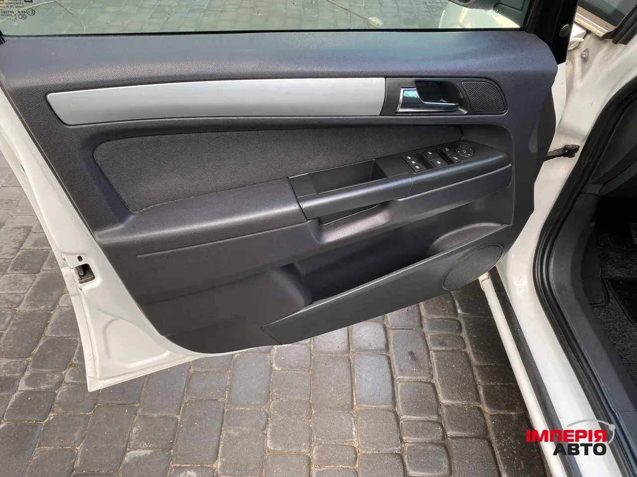 Opel Zafira - фото 25