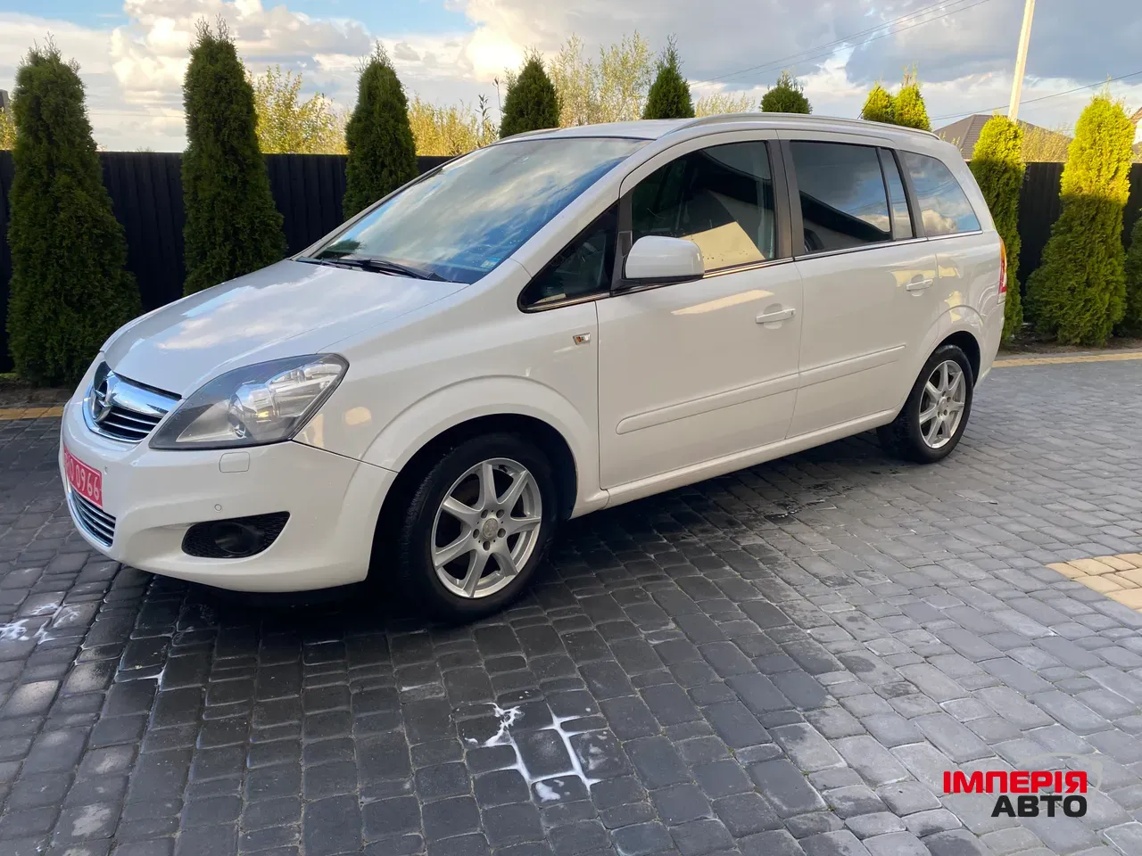 Opel Zafira - фото 5