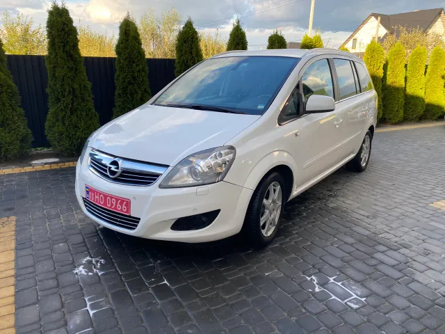 Opel Zafira - фото 3