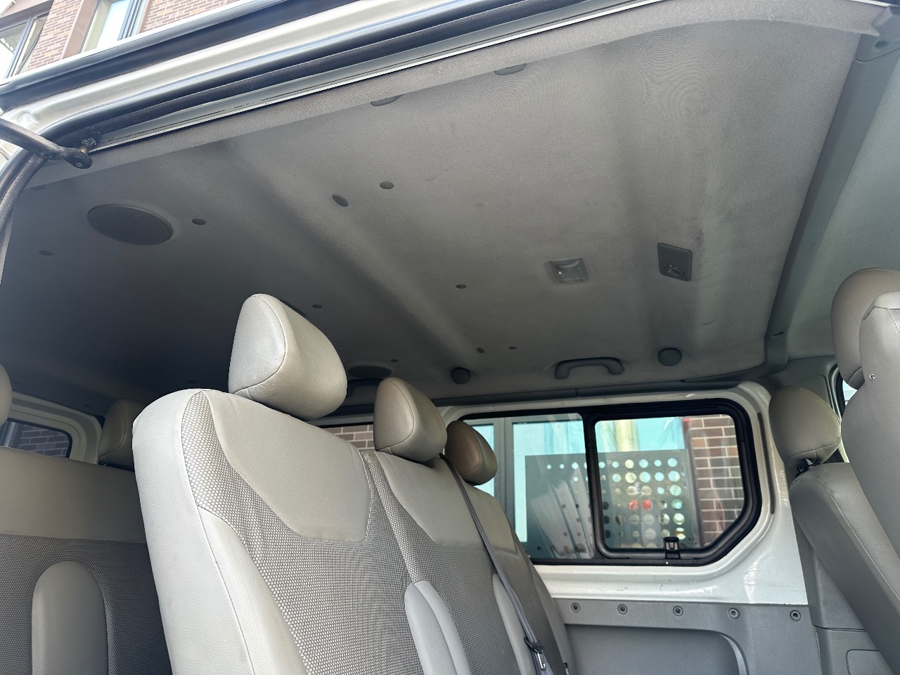 Opel Vivaro - фото 19