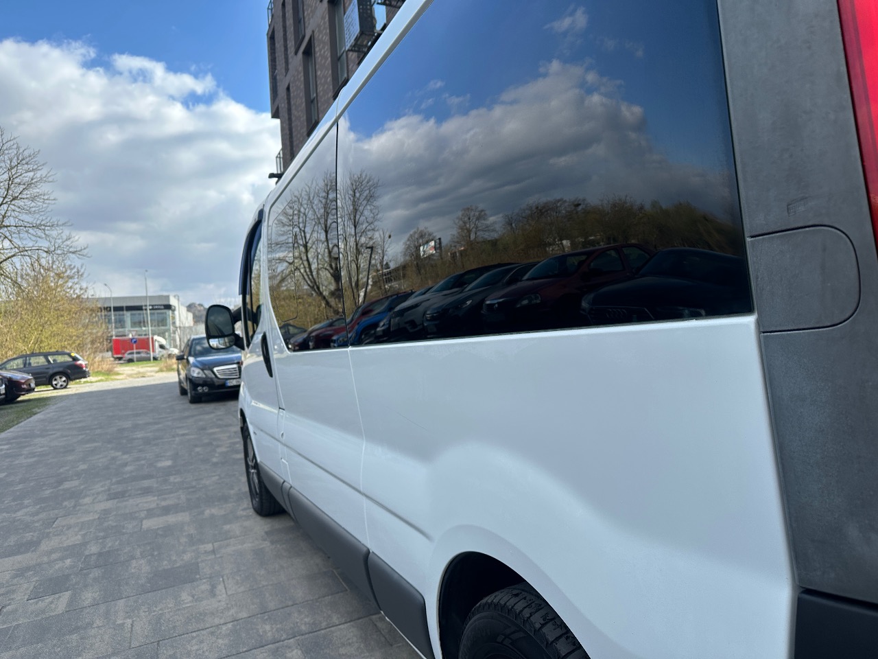 Opel Vivaro - фото 20