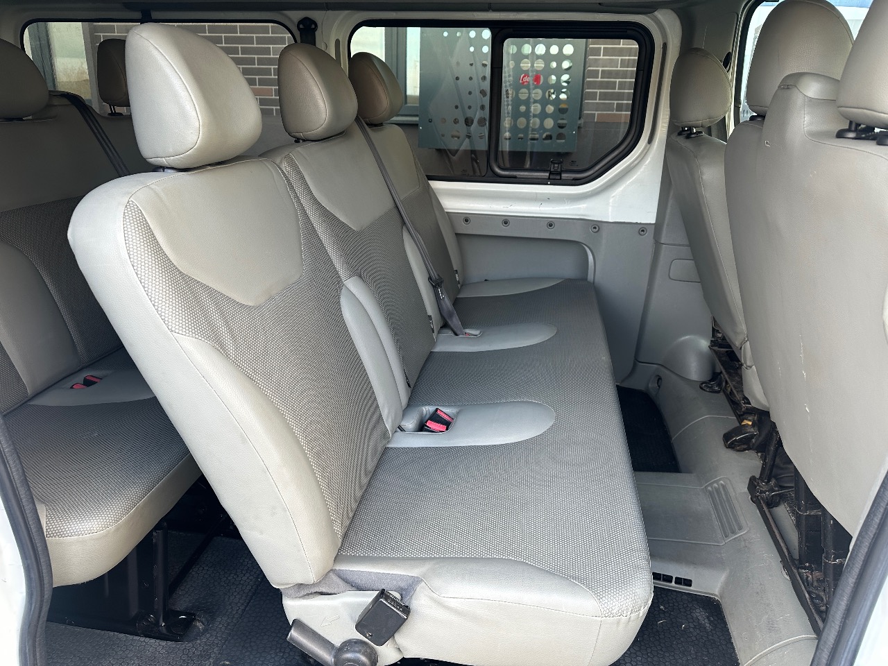 Opel Vivaro - фото 7