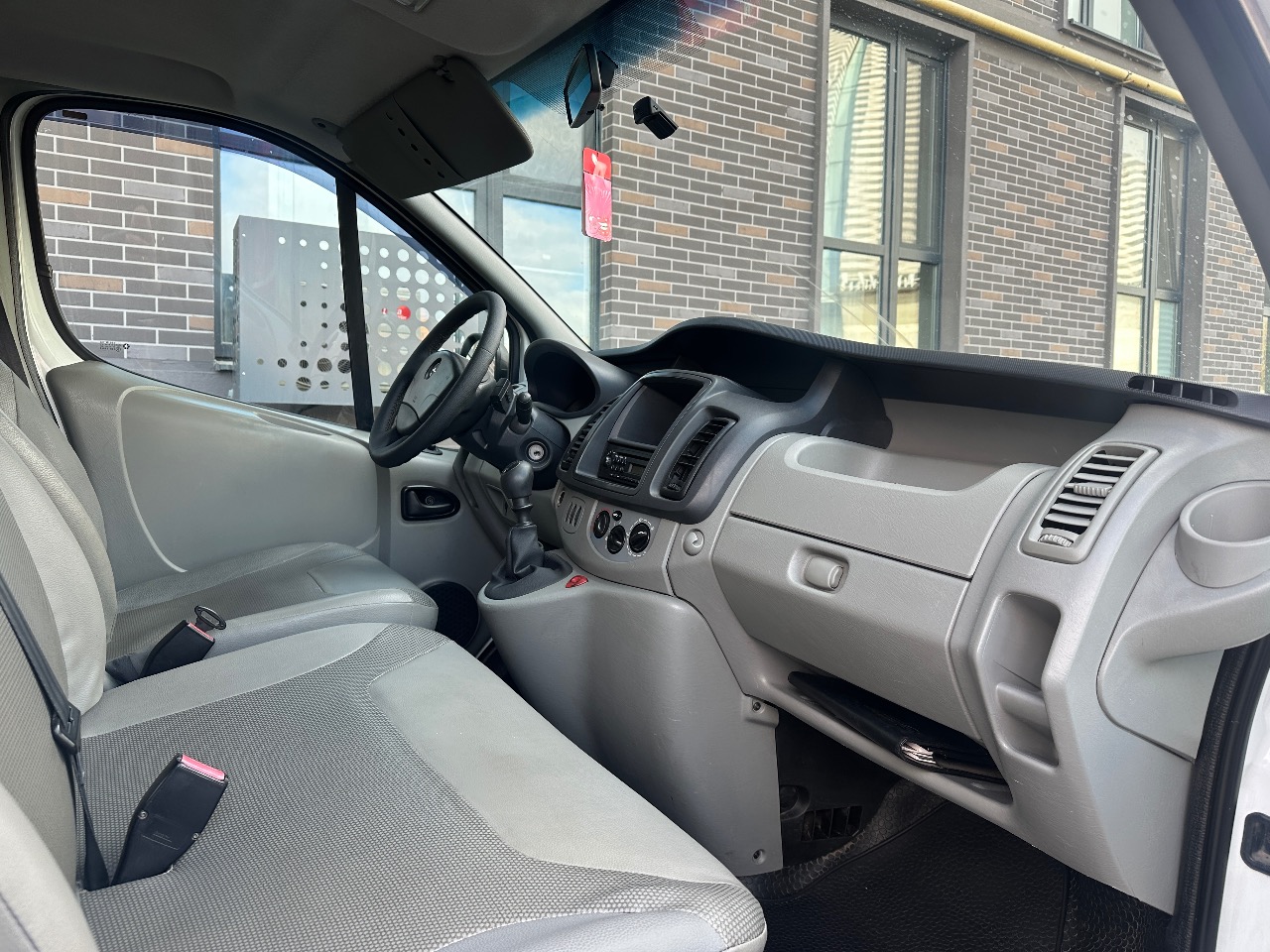 Opel Vivaro - фото 22