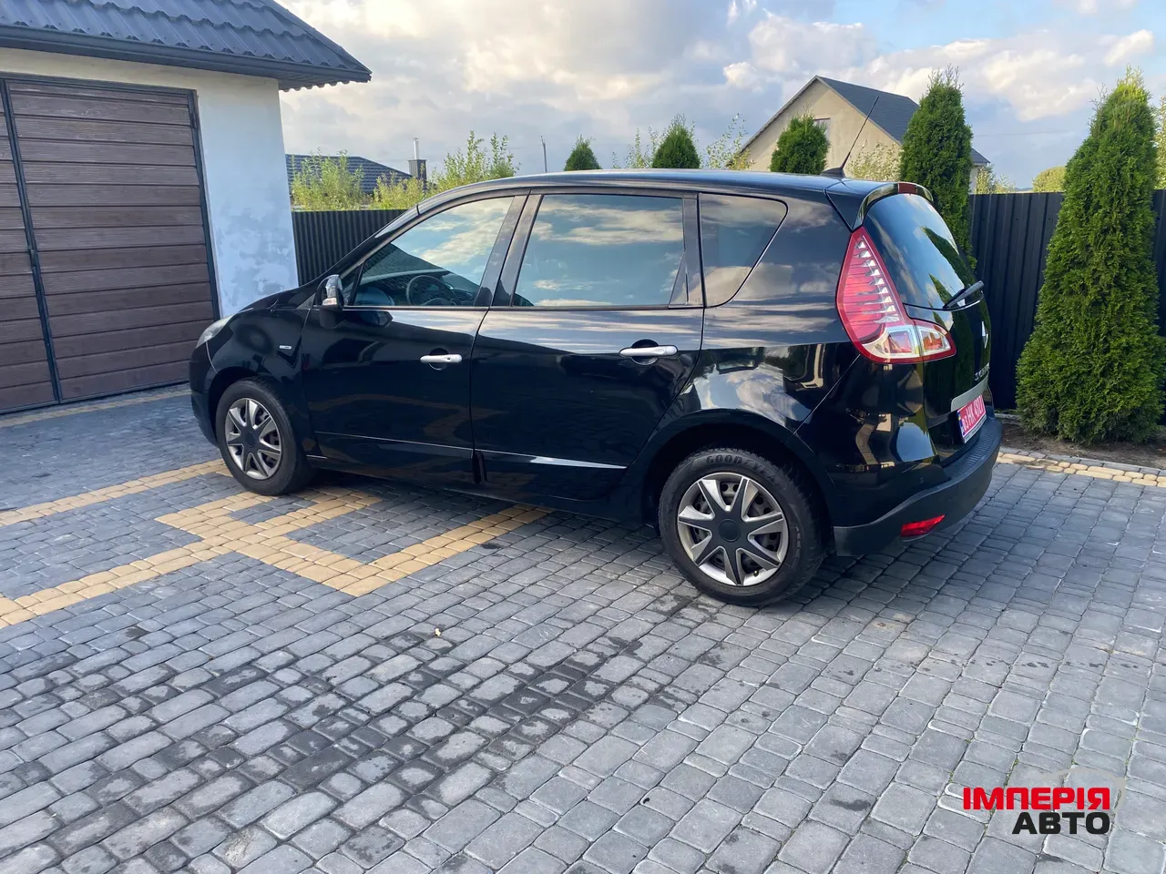 Renault Scenic - фото 3