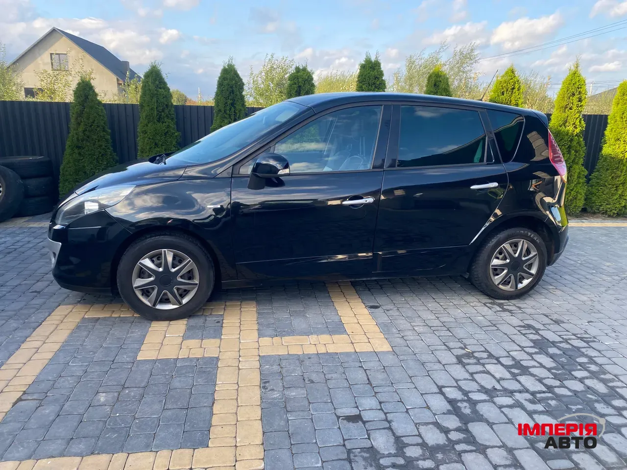 Renault Scenic - фото 4