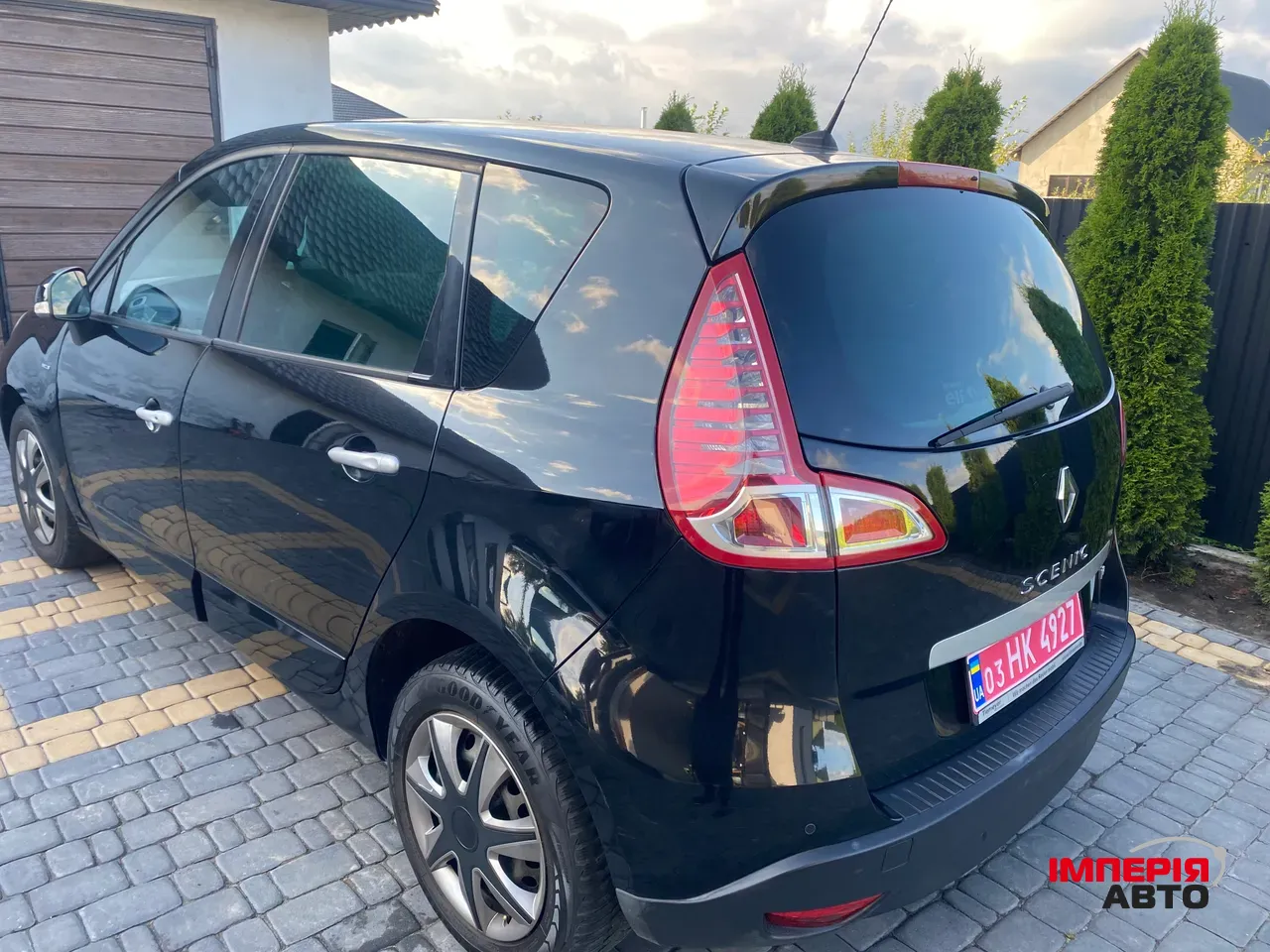 Renault Scenic - фото 13