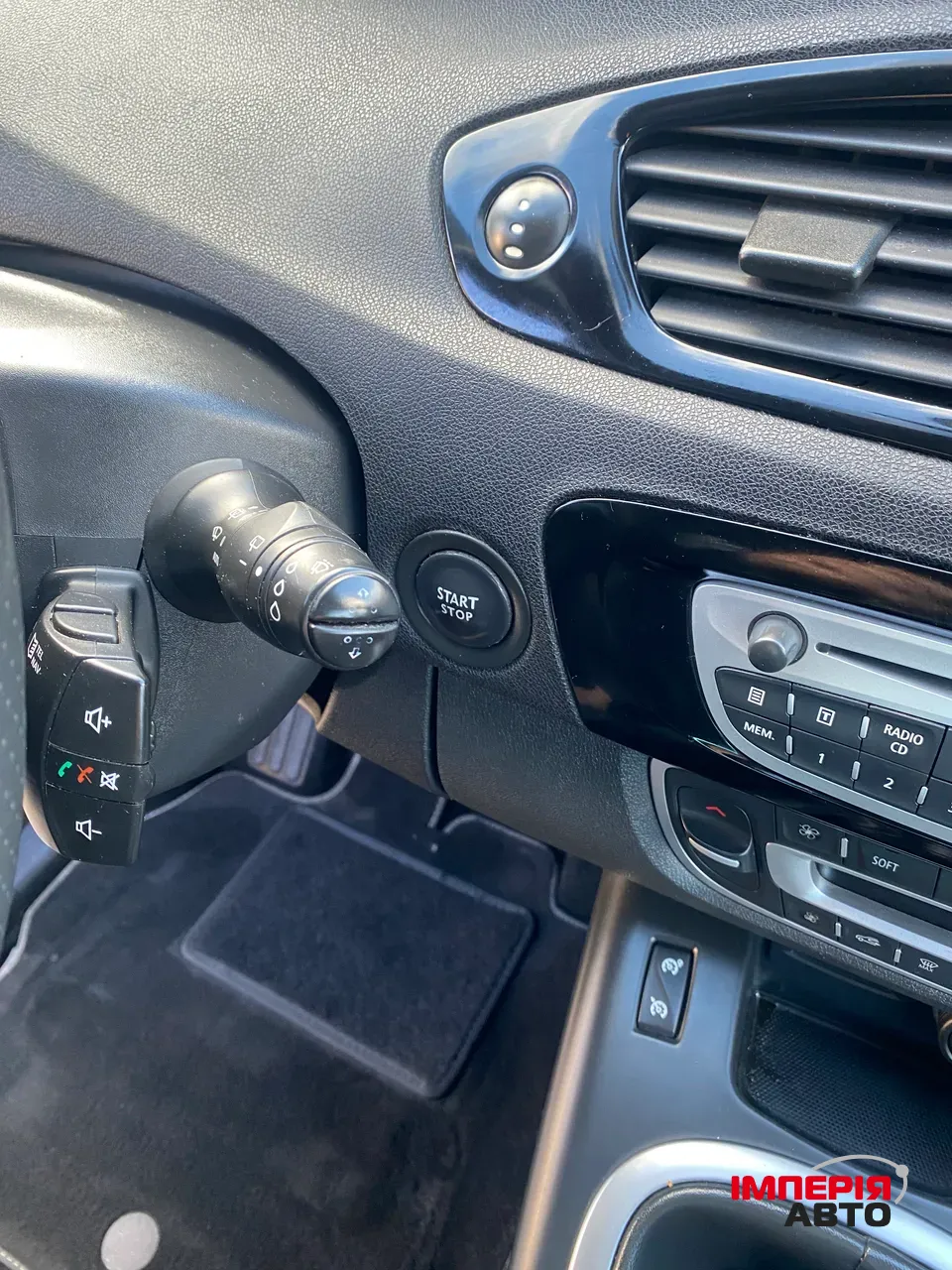 Renault Scenic - фото 29