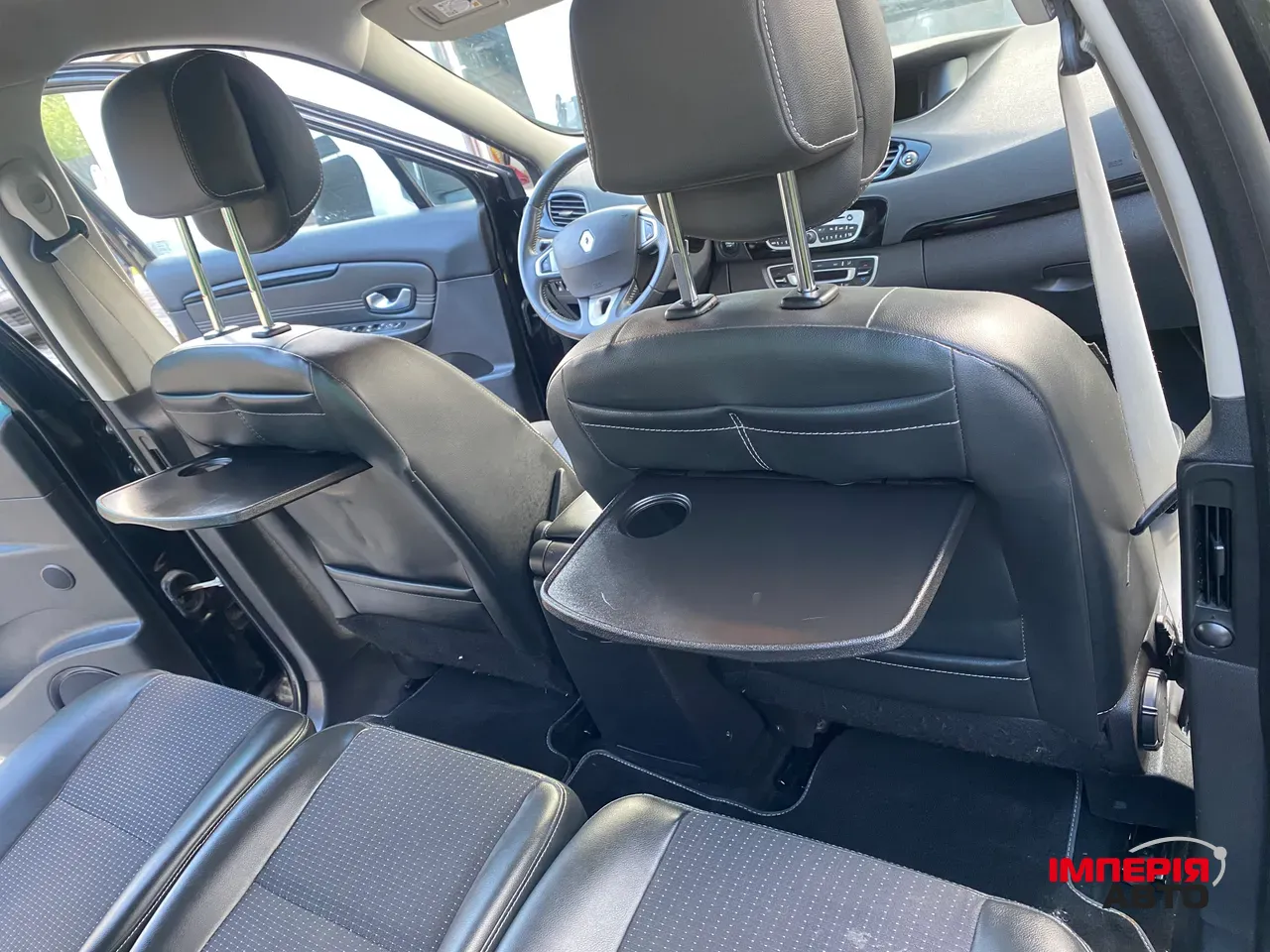 Renault Scenic - фото 37