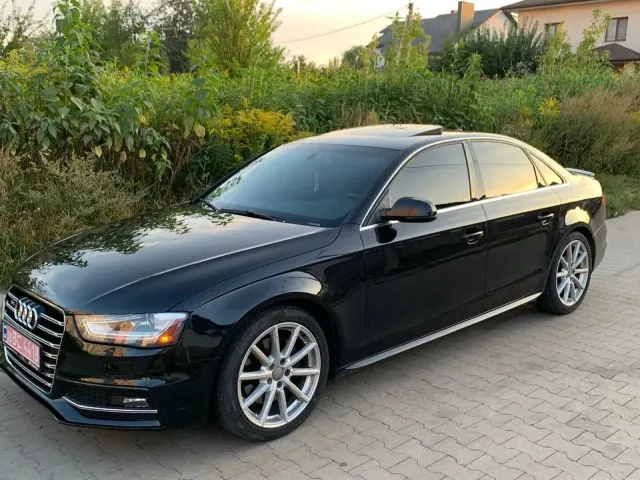 Audi A4 - фото 1