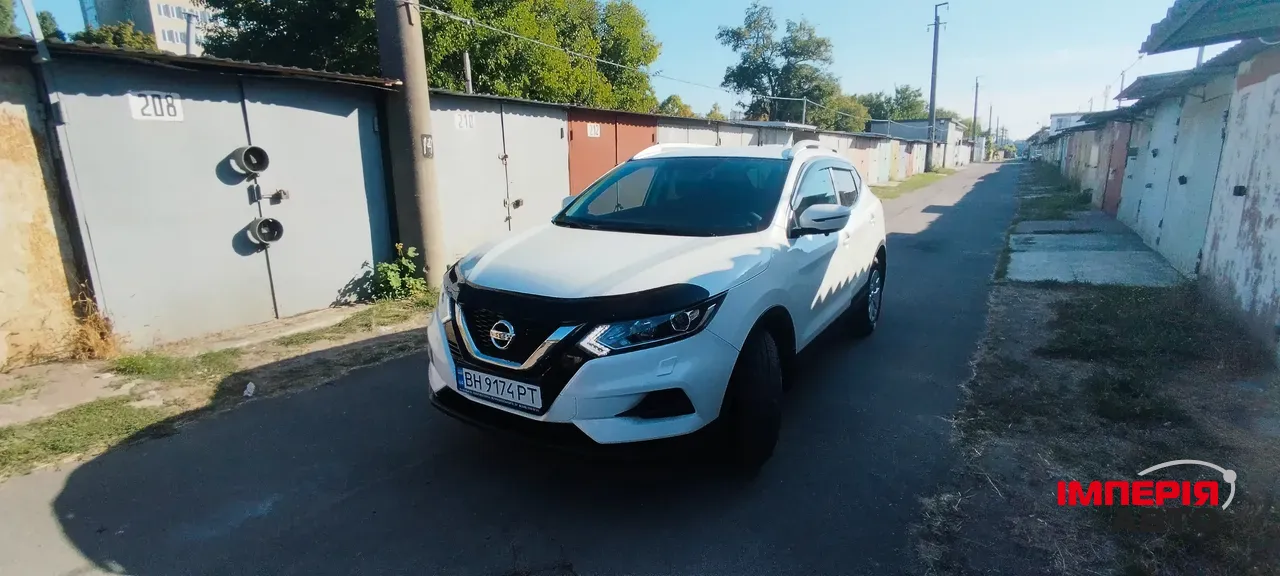 Nissan Qashqai - фото 1