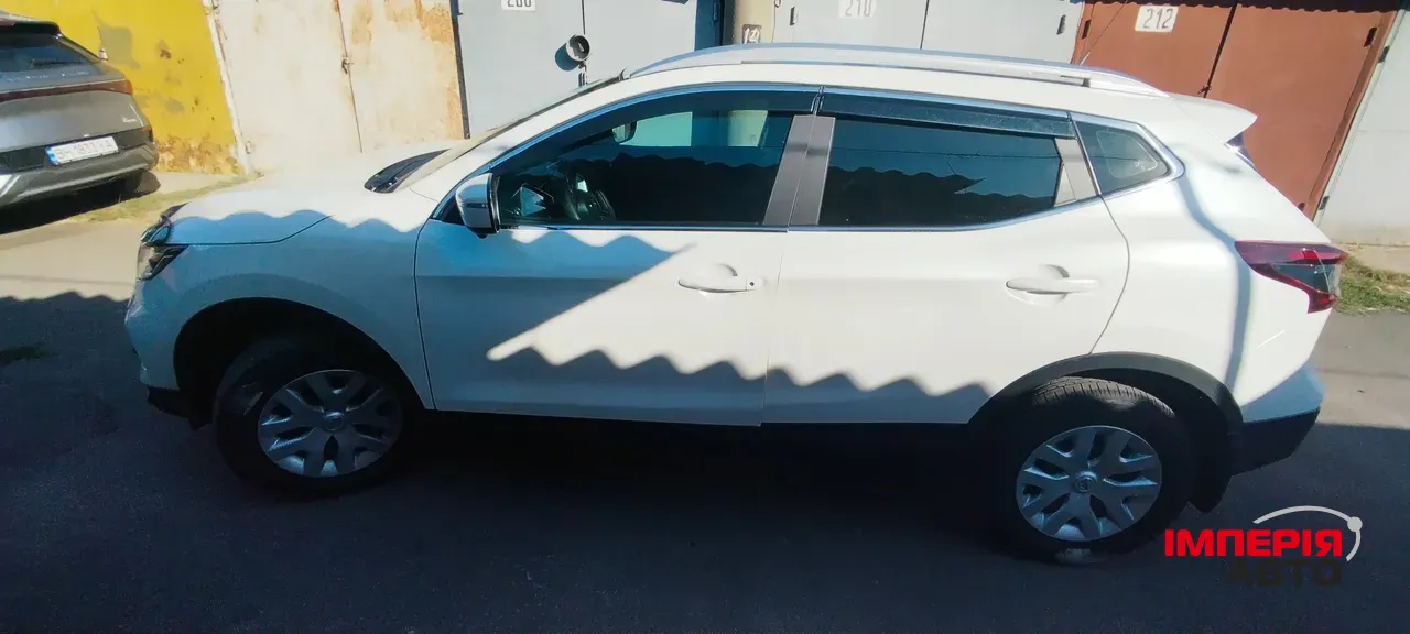Nissan Qashqai - фото 4