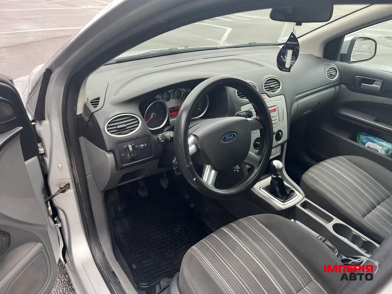 Ford Focus - фото 5