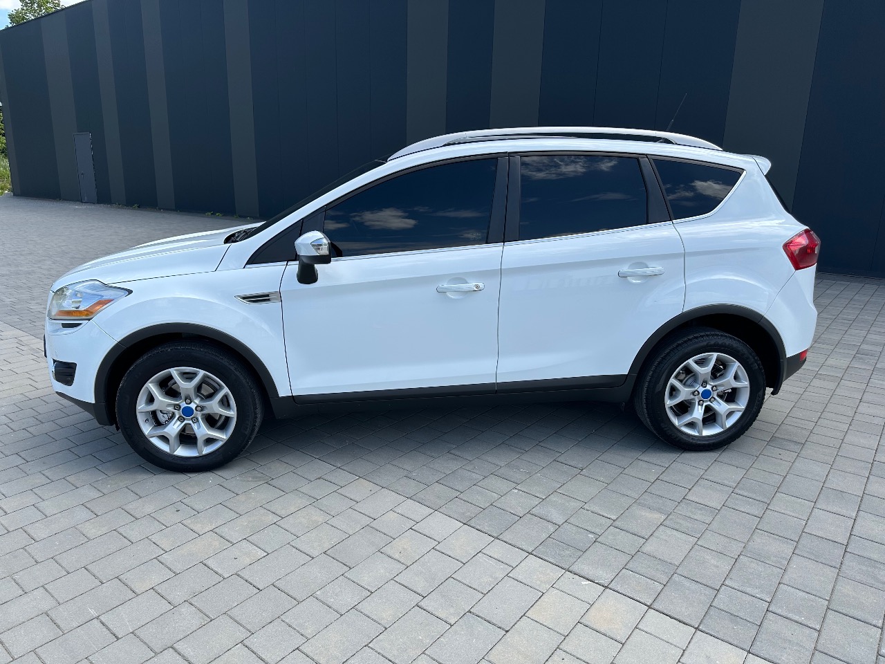 Ford Kuga - фото 9