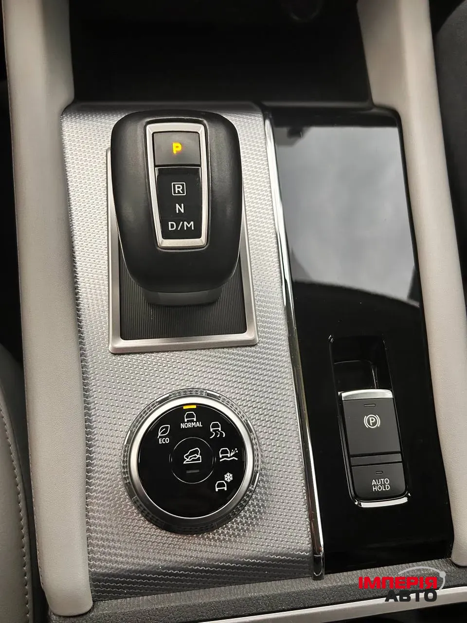 Mitsubishi Outlander - фото 16