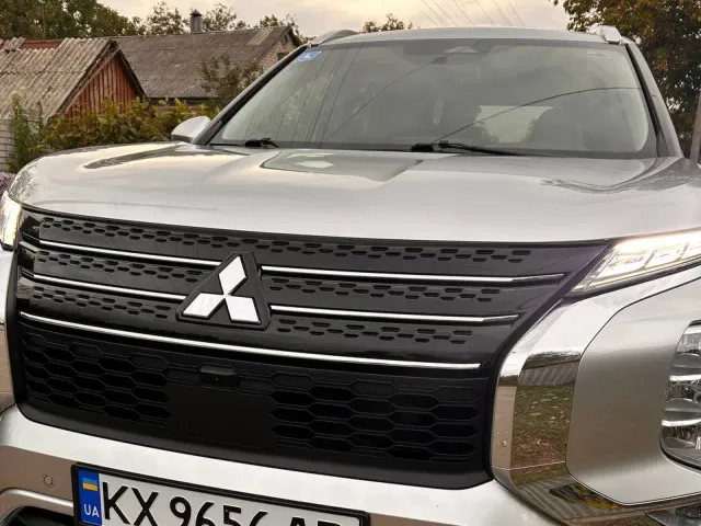 Mitsubishi Outlander - фото 5