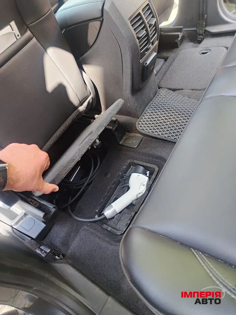 Ford C-MAX - фото 8