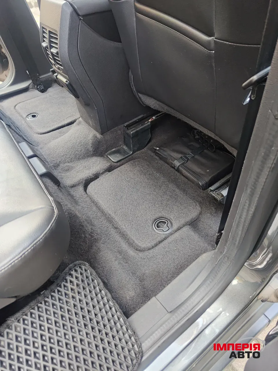 Ford C-MAX - фото 9
