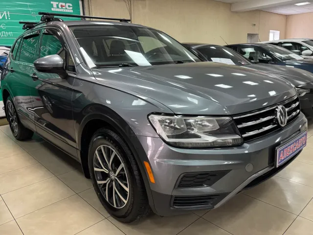 Volkswagen Tiguan - фото 1
