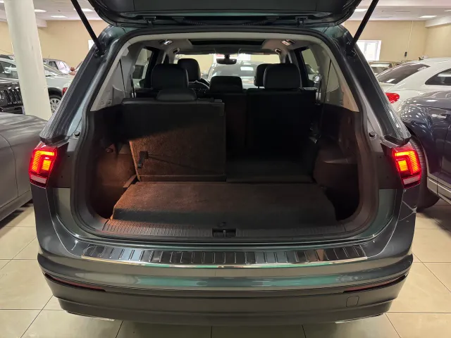 Volkswagen Tiguan - фото 5