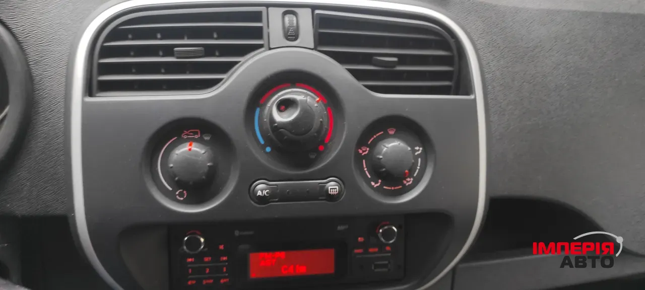Renault Kangoo - фото 16