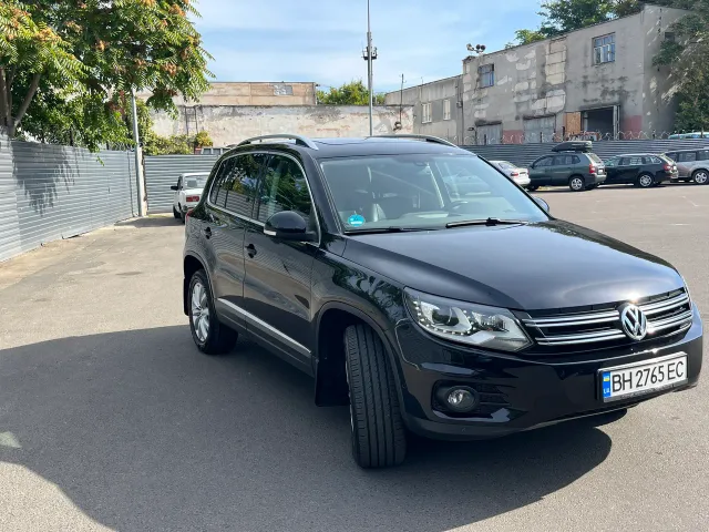 Volkswagen Tiguan - фото 4