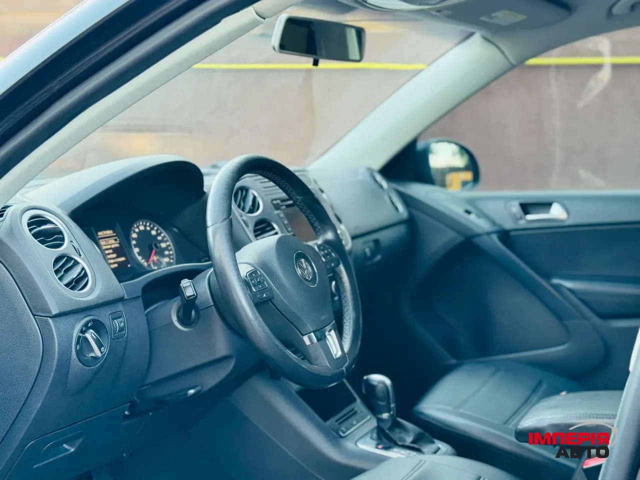 Volkswagen Tiguan - фото 13