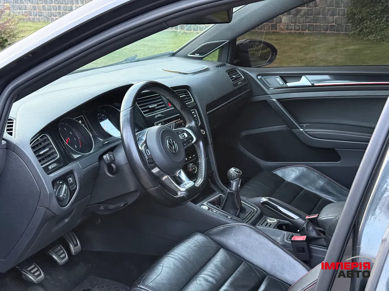 Volkswagen Golf GTI - фото 5