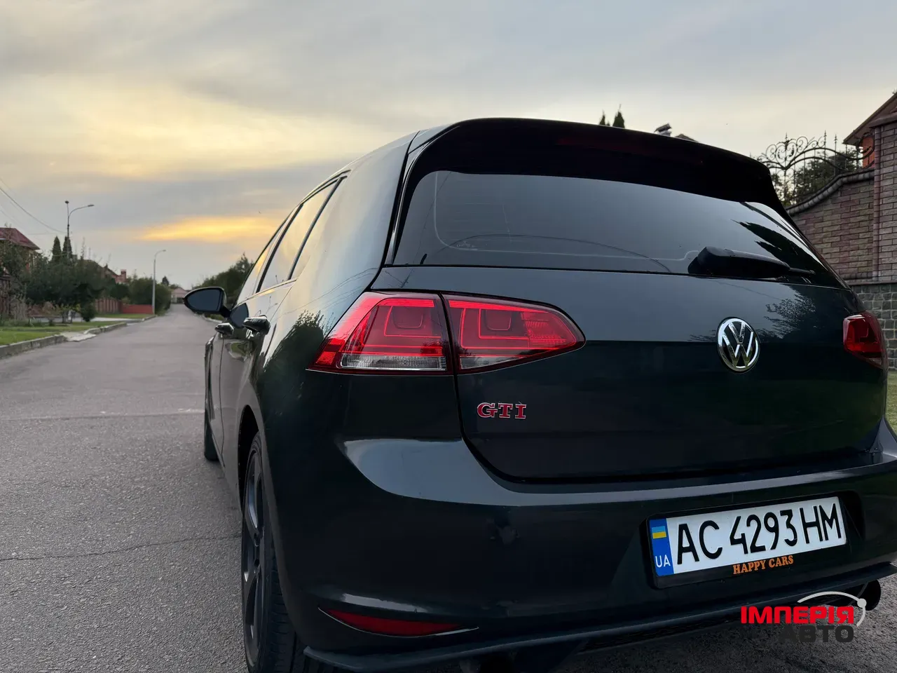 Volkswagen Golf GTI - фото 3