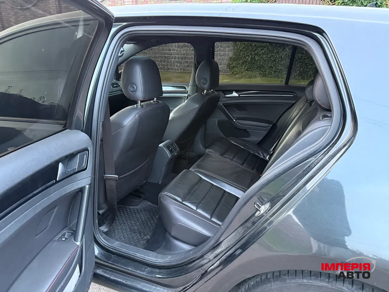 Volkswagen Golf GTI - фото 14