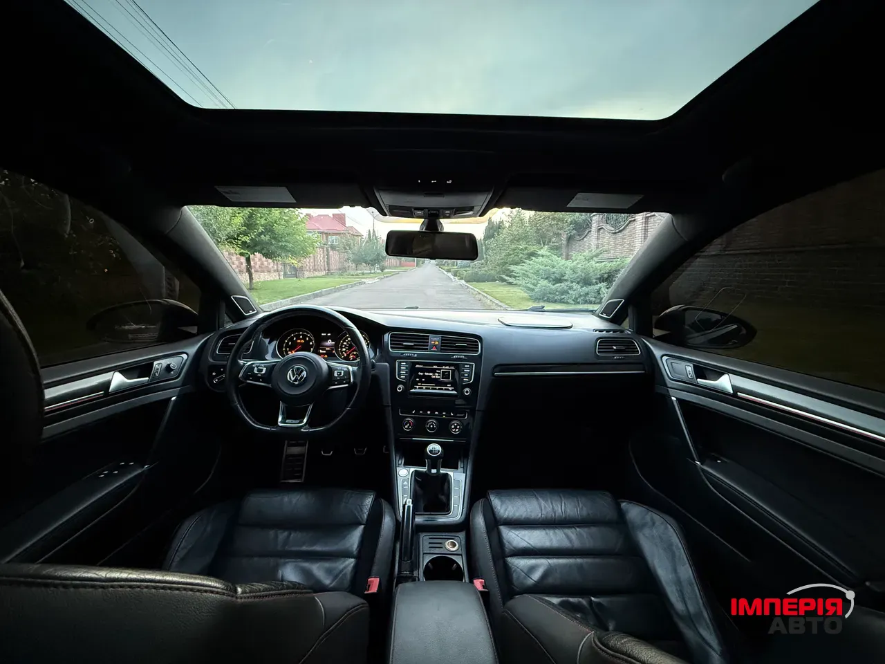 Volkswagen Golf GTI - фото 12