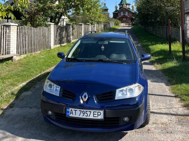 Renault Megane - фото 4