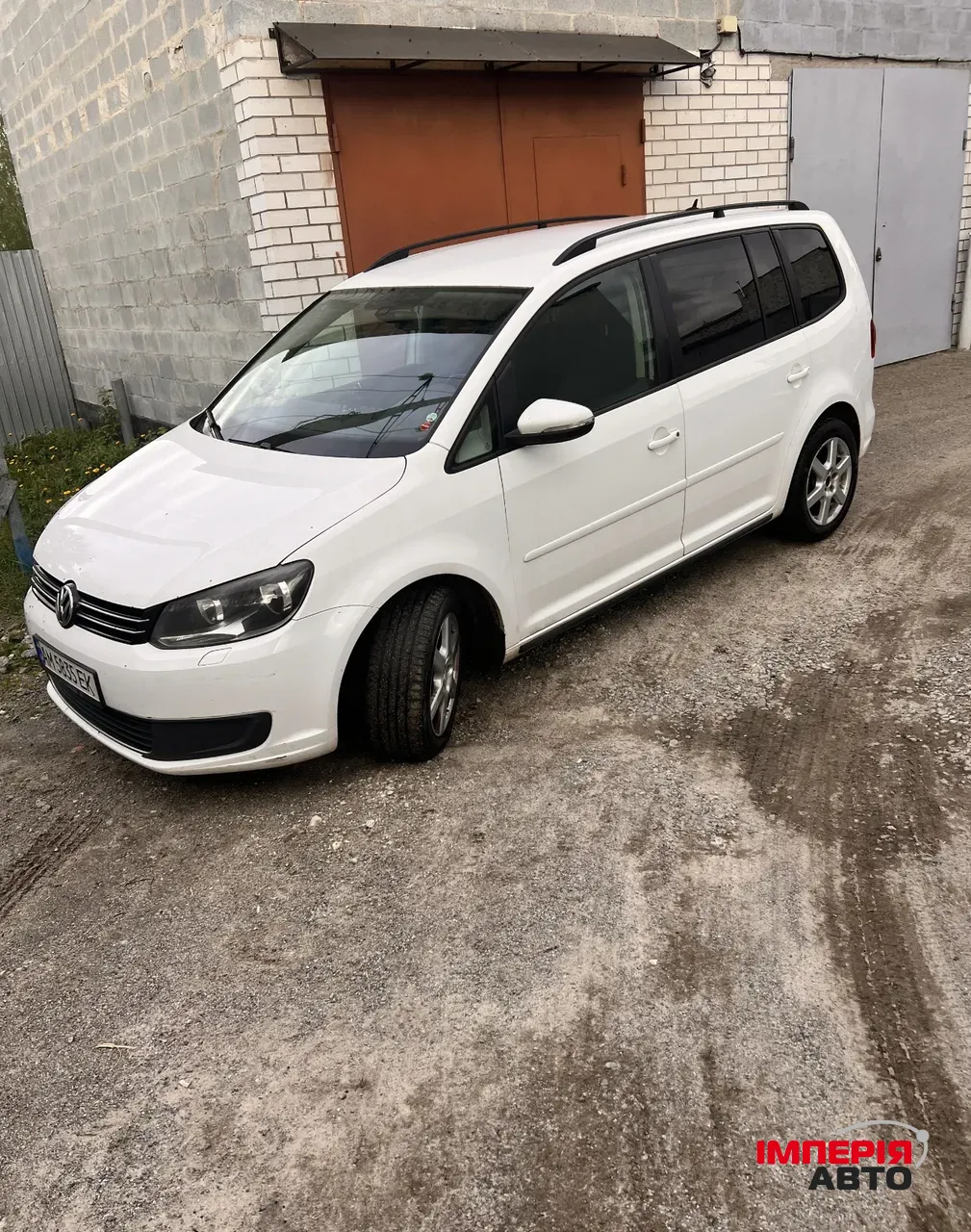 Volkswagen Touran - фото 2
