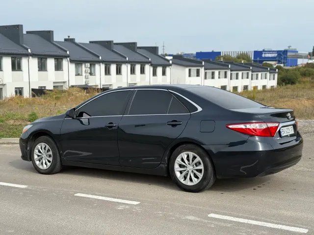 Toyota Camry - фото 4