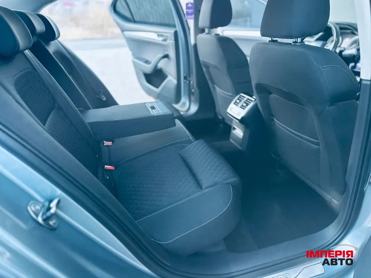 Skoda Superb - фото 15